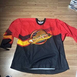 NHL Vancouver Canucks CCM Salmon Gradient Vintage Jersey XL Flaws See Pics Back